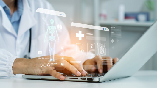 مركز الصحة الرقمية: توفير 2.7 مليون دينار من مخزون الأدوية وإصدار مئات الاستشارات الرقمية