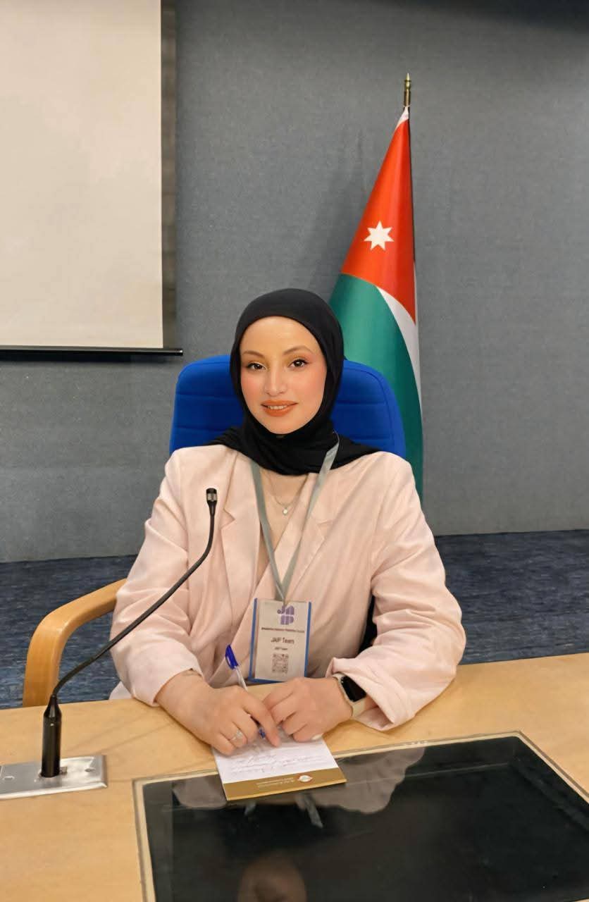 طالبة من الأردنية تبتكر تطبيقًا لتمكين فاقدي البصر في سابله 2025