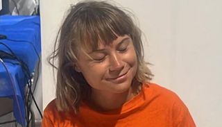 زنزانة مليئة بالبق وإجبار على رفع الأعلام الإسرائيلية.. جريتا ثونبرغ تكشف قسوة اعتقالها في إسرائيل