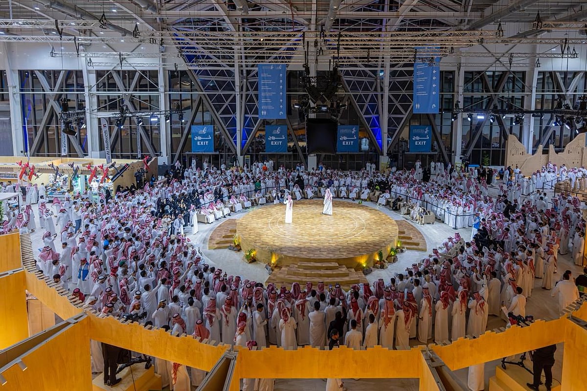 بربع مليون ريال.. بيع صقرين من منغوليا لأول مرة بمعرض الصقور والصيد السعودي الدولي