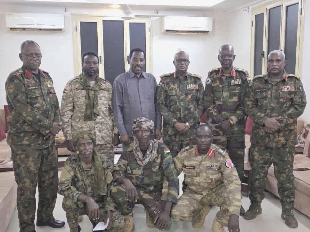 وزير الموارد البشرية والرعاية الاجتماعية يتفقد الخطوط المتقدمة للقوات المسلحة بشمال كردفان