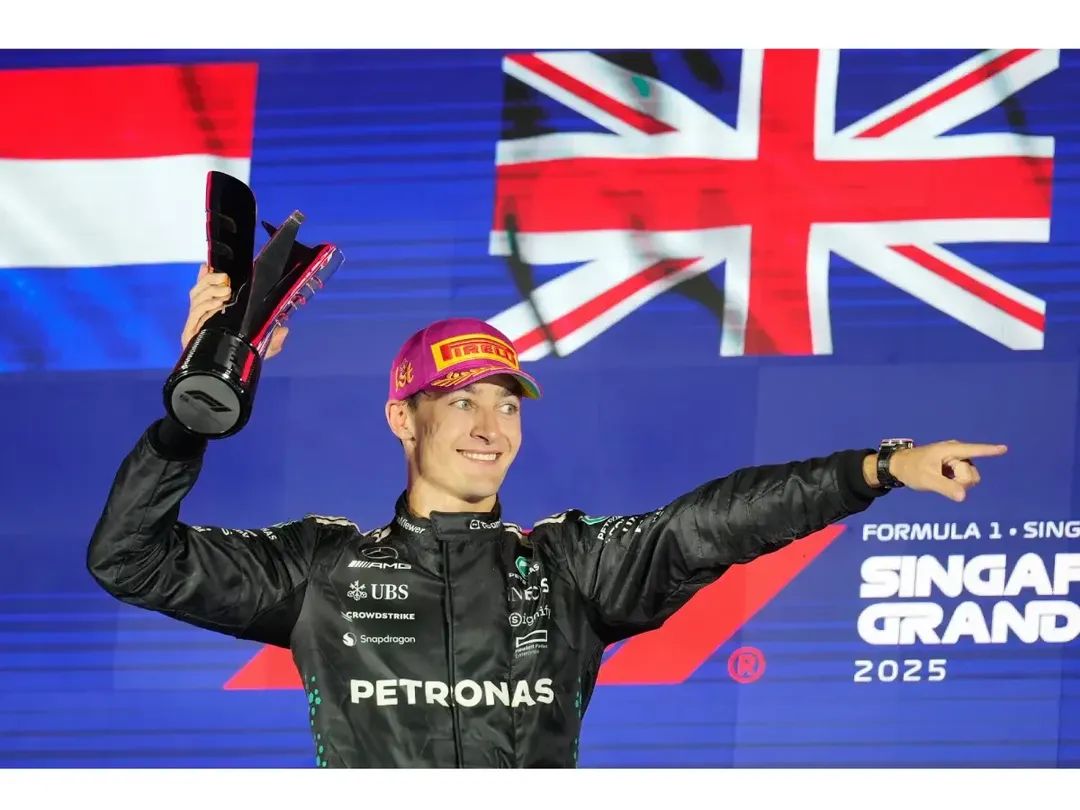 البريطاني جورج راسل يفوز بسباق جائزة سنغافورة الكبرى للفورمولا 1