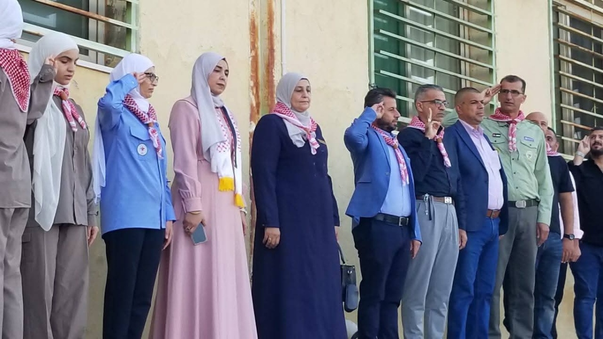 المصري تحضر الطابور الصباحي وترعى الدورة التنشيطية لقادة الكشافة والمرشدات في مدرسة عنبة الأساسية للبنات