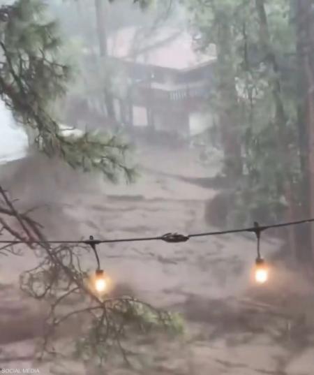 فيضانات المكسيك تخلف عشرات القتلى والمفقودين