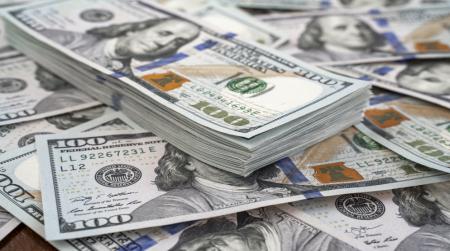 الدولار يستقر وسط تزايد الآمال بتهدئة التوتر التجاري