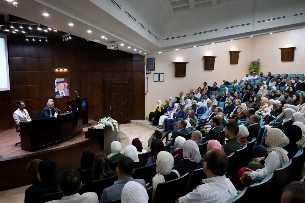 رئيس عمان الأهلية يلتقي أعضاء الهيئة التدريسية القدامى والجدد