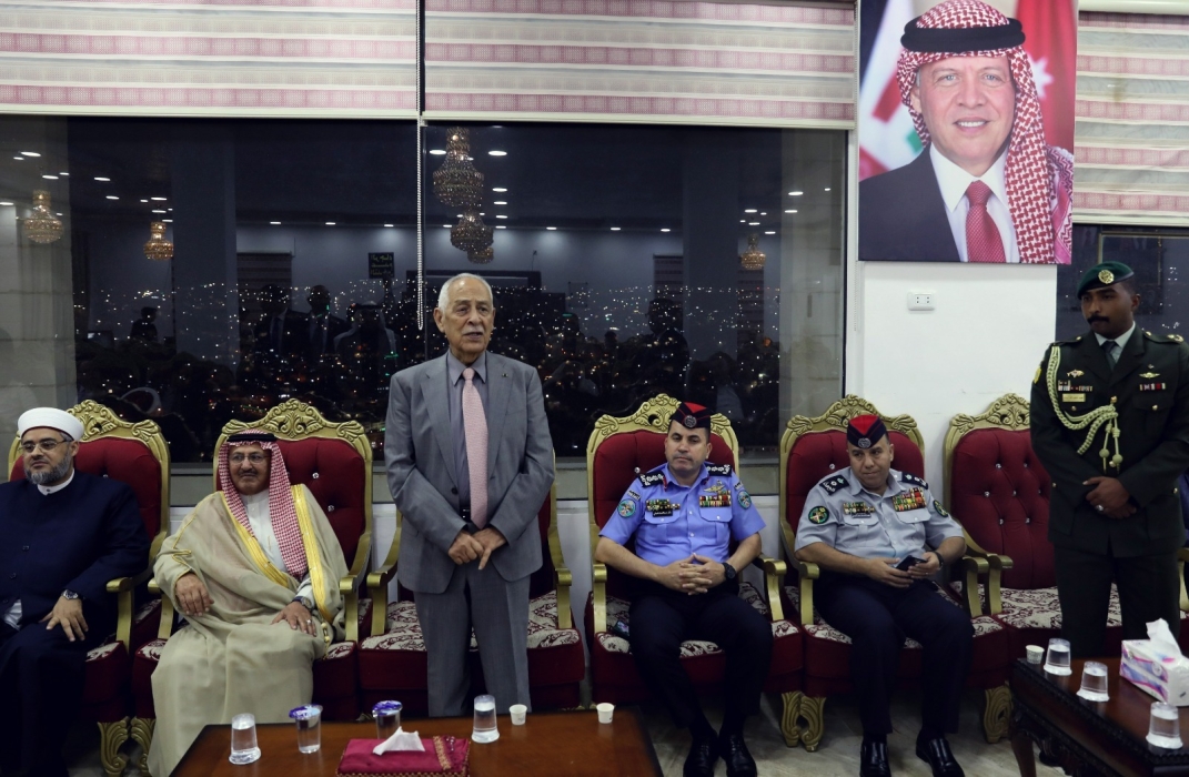 مندوبًا عن الملك وولي العهد.. العيسوي  يعزي   القضاة والحجازي والكلوب والخالدي...صور