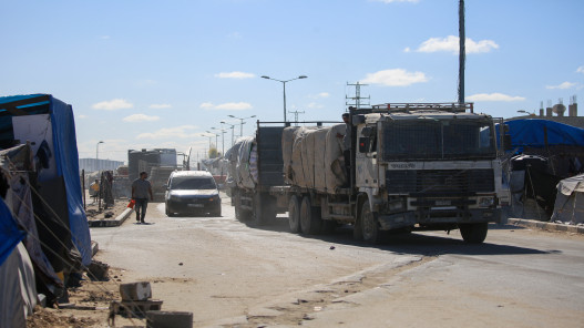 إسرائيل تقرر فتح معبر رفح كما كان مقررا والسماح بنقل المساعدات لغزة