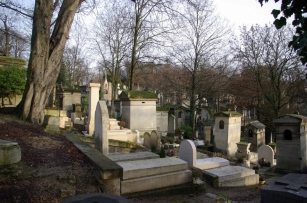 فرنسا: مقابر «مستعملة».. لتخفيض تكاليف الدفن