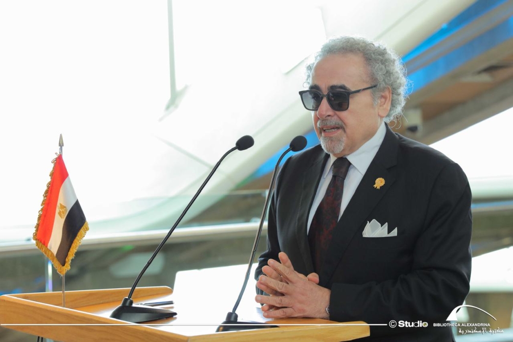 نقيب  كتاب مصر يعود للقاهرة بعد مشاركته في منتدى الجوائز العربية بدبي.