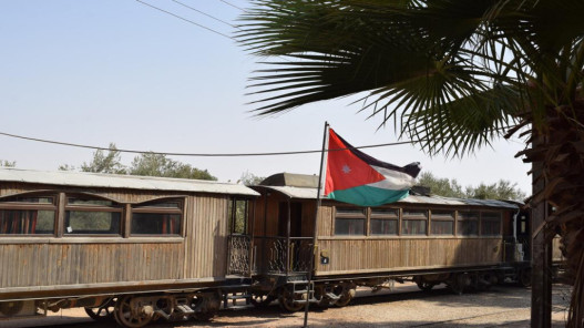 وزير النقل يدشن قاطرة بخارية بعد ترميمها وتشغيلها لأول مرة منذ 40 عاما