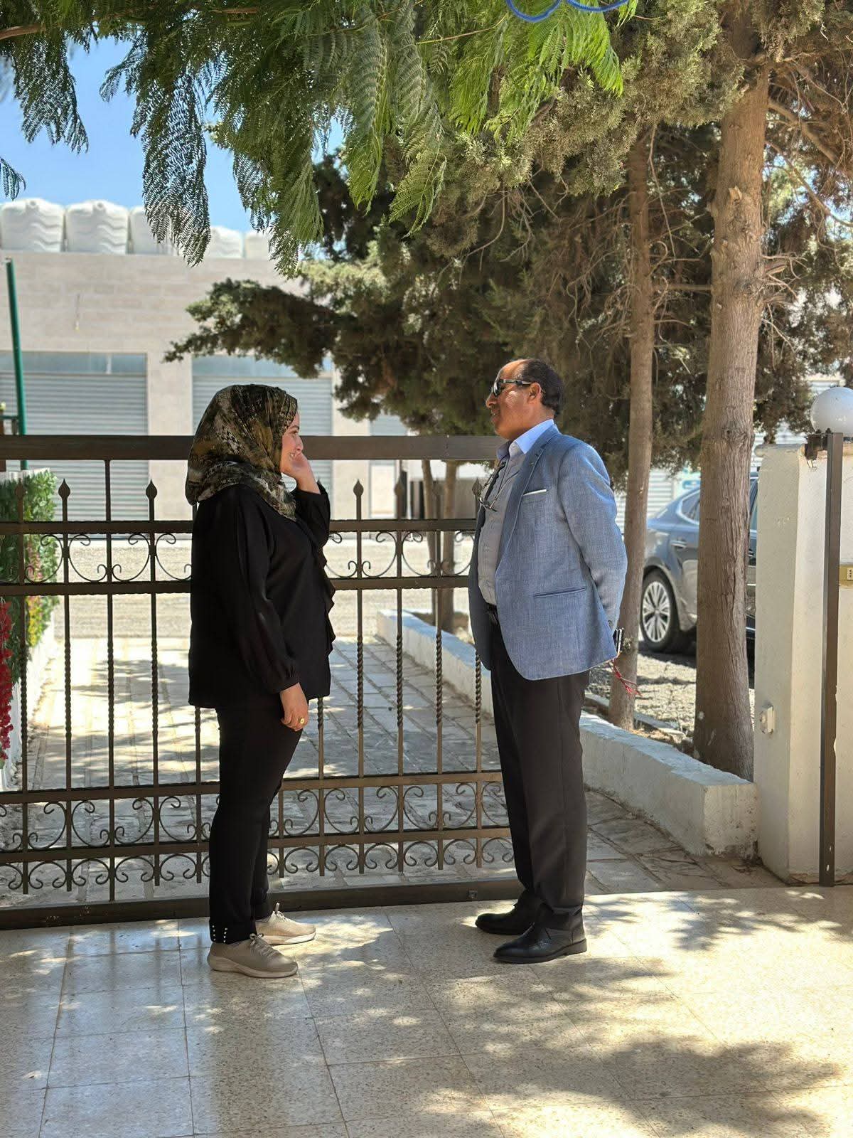 بمناسبة يوم المدير العالمي ...ايمان الهدبان في خدمة ذوي الاحتياجات الخاصة