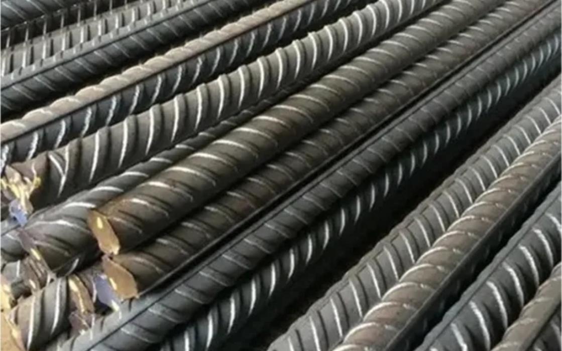 خام الحديد يتجه لتسجيل خسارة أسبوعية وسط زيادة الإمدادات