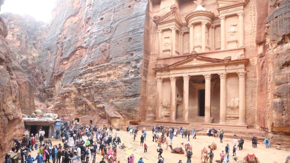 السياحة في المملكة تشهد نموا ونشاطا متصاعدا وسط تفاؤل العاملين بالقطاع