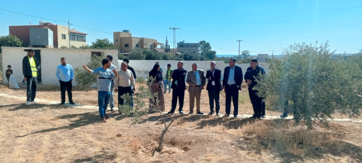 مدير تربية ذيبان  العقيل  يرعى حملة نظافة نفذتها مدرسة الشقيق الثانوية للبنين للبنين
