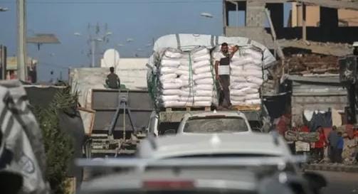 أكسيوس: إعادة فتح معابر غزة غدا بضغط من ترامب