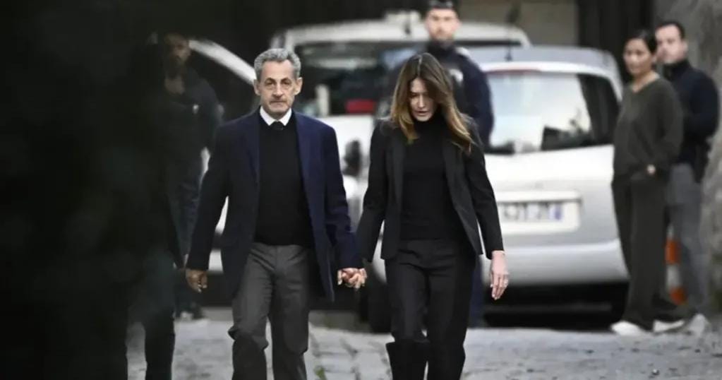 زعيم عربي يُدخل رئيس دولة أوروبية السجن الانفرادي في حادثة غير مسبوقة! (تفاصيل)