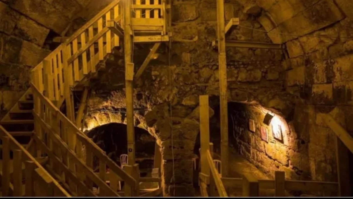 مخاوف من انهيار أجزاء من المسجد الأقصى جراء أنفاق الاحتلال