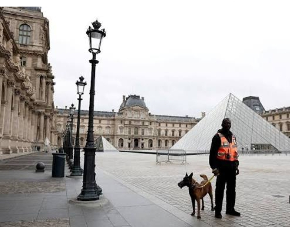 فرنسا: إعادة فتح متحف اللوفر بعد عملية سرقة