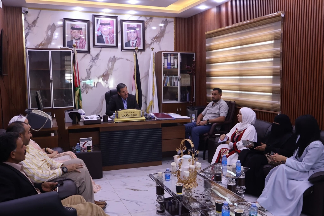 لجنة المرأة وشؤون الأسرة النيابية تزور بلدية الصفاوي.
