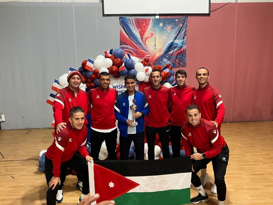 فريق الأمن العام لخماسيات كرة القدم يحصدون لقب بطولة الشرطة الدولية wispa