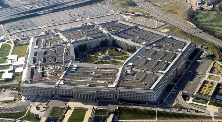 اتهامات بانتهاك القانون بعد قبول البنتاغون هدية مالية ضخمة من جهة مقربة من ترمب