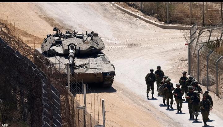 سوريا.. قوات إسرائيلية تتوغل بالقنيطرة وتطلق قنابل مضيئة