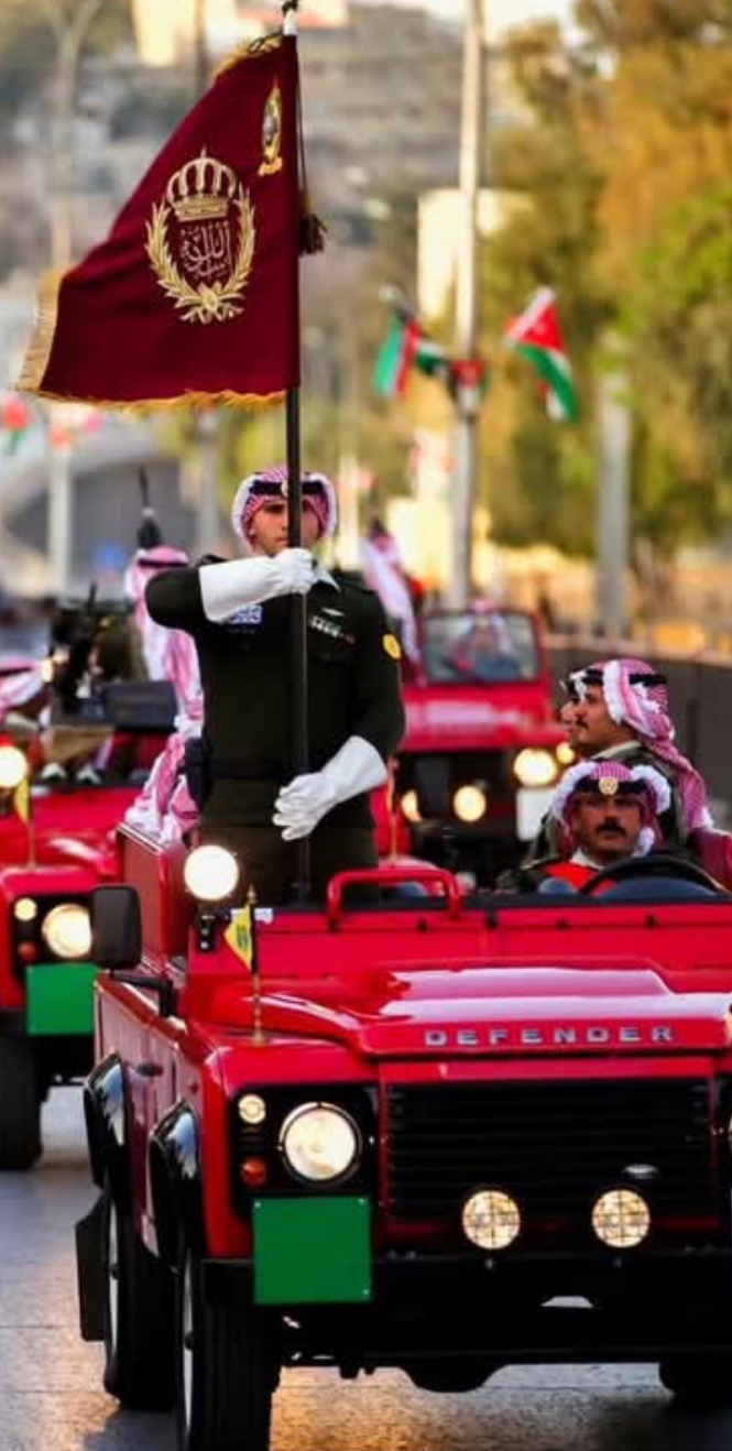 الموكب الأحمر.. هيبة السيادة ومهابة الحضور