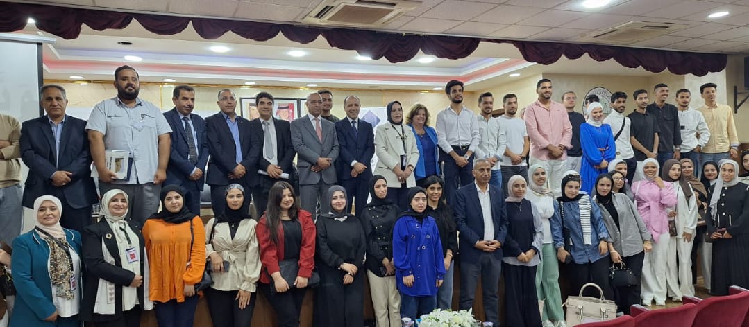 طلبة جامعة الزرقاء يشاركون في اللقاء الحواري الرؤى الملكية وصناعة الوعي لدى الشباب لمواجهة الفكر المتطرف