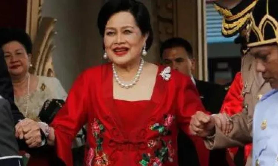 تايلاند تعلن الحداد لعام كامل بعد وفاة الملكة الأم سيريكيت عن 93 عاماً