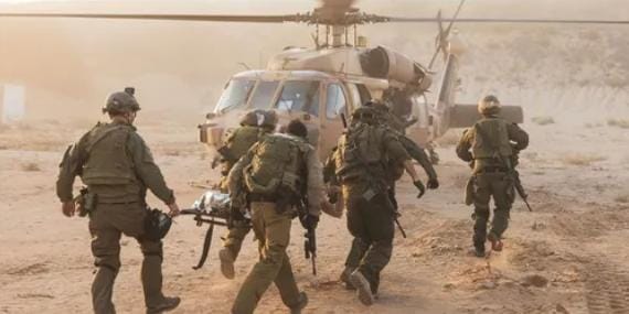 إصابة 12 جندياً إسرائيلياً إثر اصطدام مركبتين عسكريتين على حدود غزة