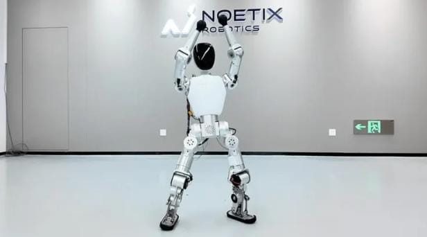 بدلًا من هاتف ذكي.. يمكنك الحصول على روبوت بشري صيني للمنزل بسعر 1400 دولار