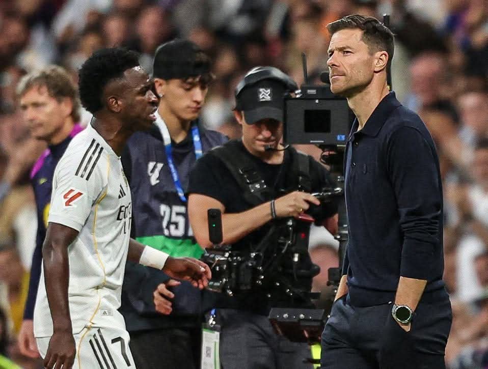 فينيسيوس جونيور يحزم حقائبه لترك ريال