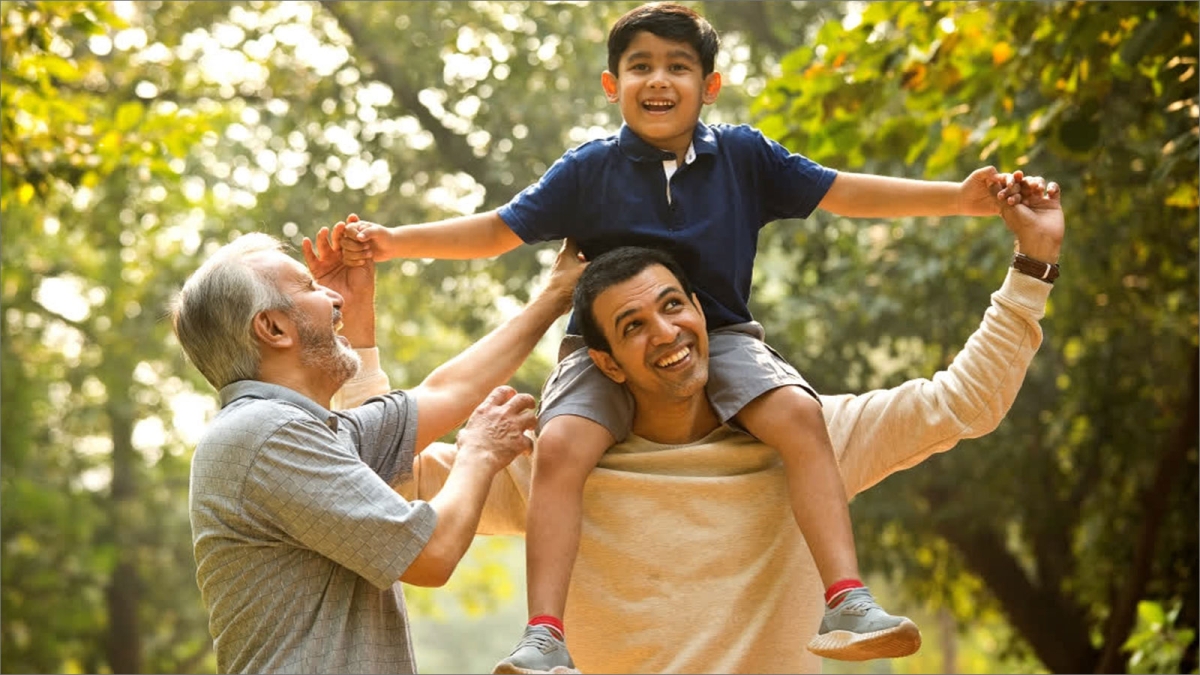 كيف تبني الثقة بين الوالدين والأطفال.. 4 خطوات عملية لتعزيز العلاقة