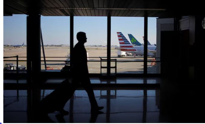 رحلات الطيران المؤجلة في أمريكا تقترب من 7000 مع استمرار الإغلاق