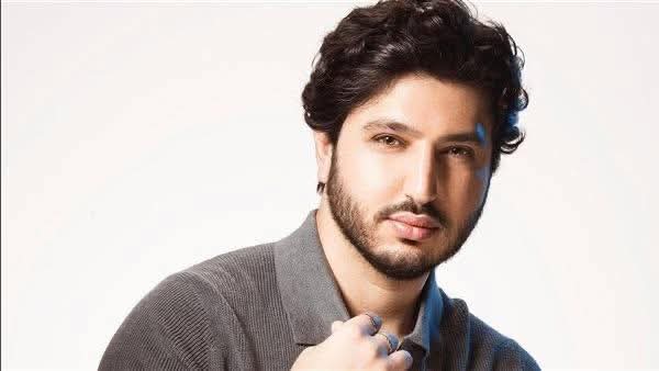 البداية من موسم الرياض.. محمد فضل شاكر يعود إلى المسرح بعد تقدم التحقيقات مع والده