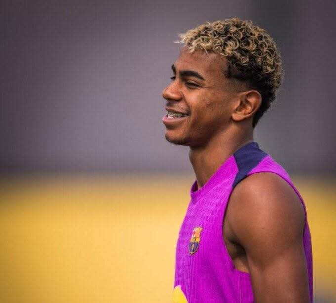 طبيب يشرح سبب تراجع مستوى لامين يامال