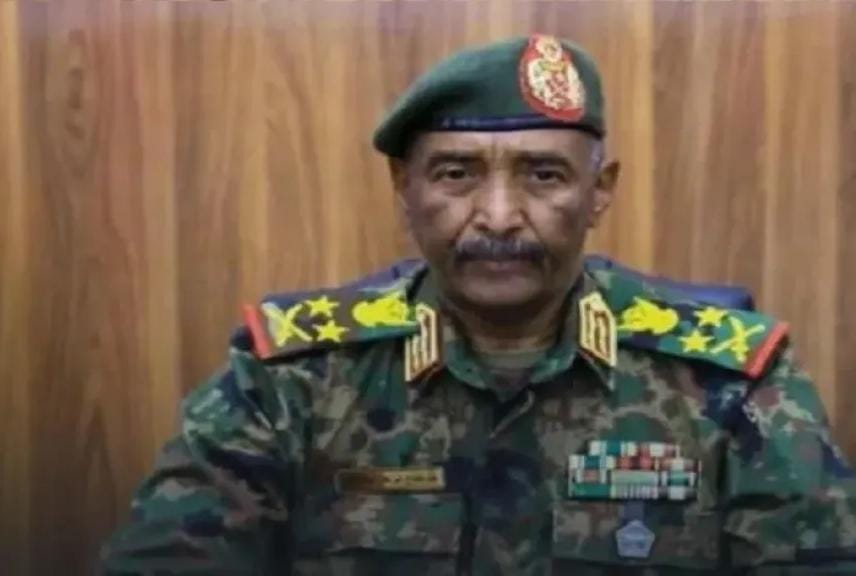 رسميًا.. قائد الجيش السوداني يكشف سبب سقوط الفاشر بيد الدعم السريع ويتعهد: سنقلب الطاولة