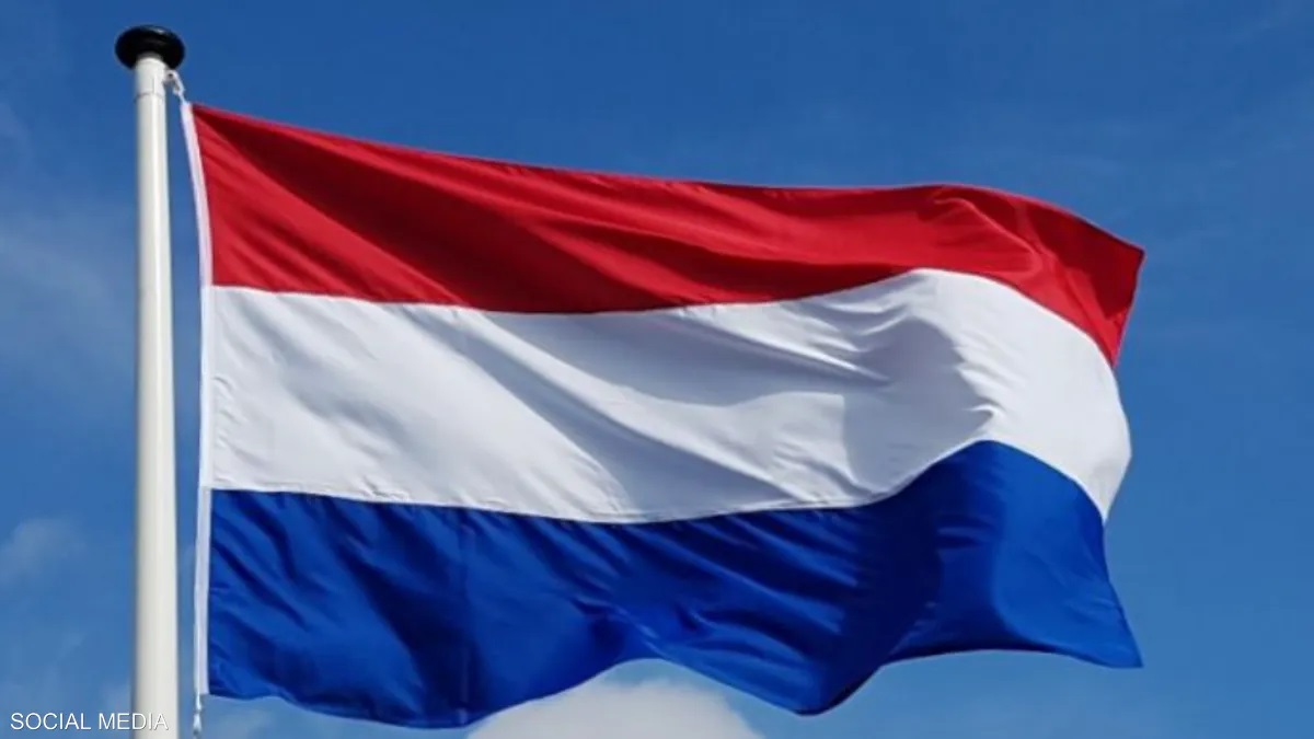 الهولنديون يدلون بأصواتهم في انتخابات برلمانية مبكرة