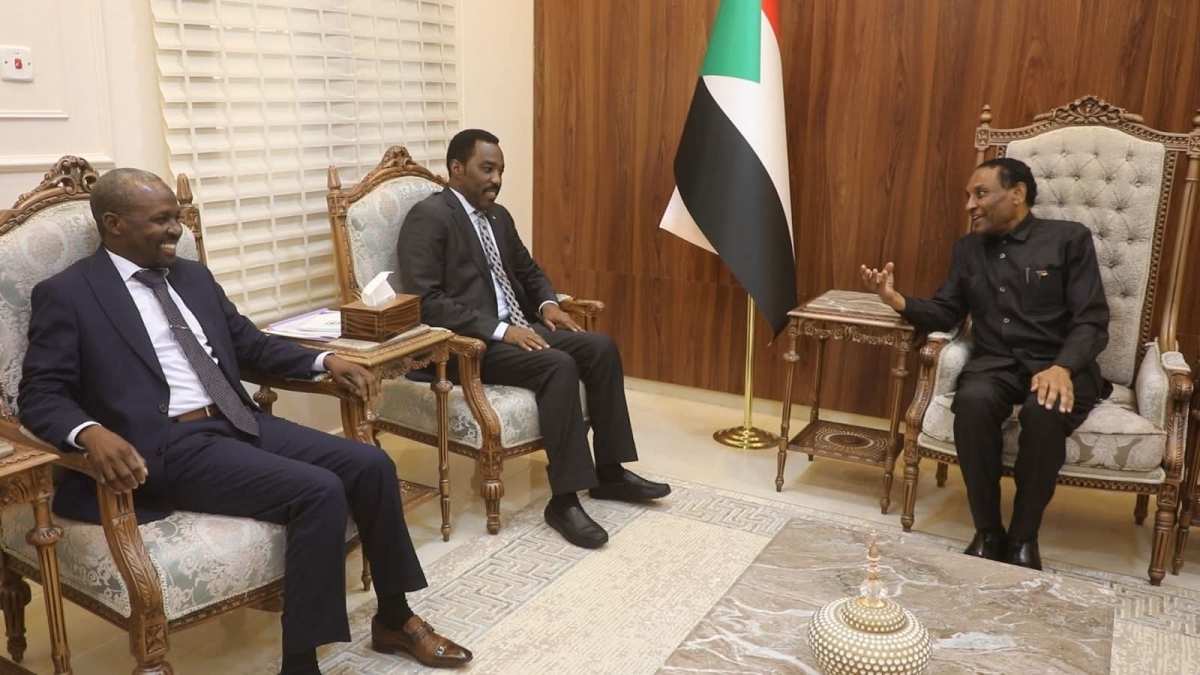 السودان : رئيس الوزراء يؤكد أهمية تضافر الجهود لتحقيق التنمية الشاملة وتحسين معاش الناس