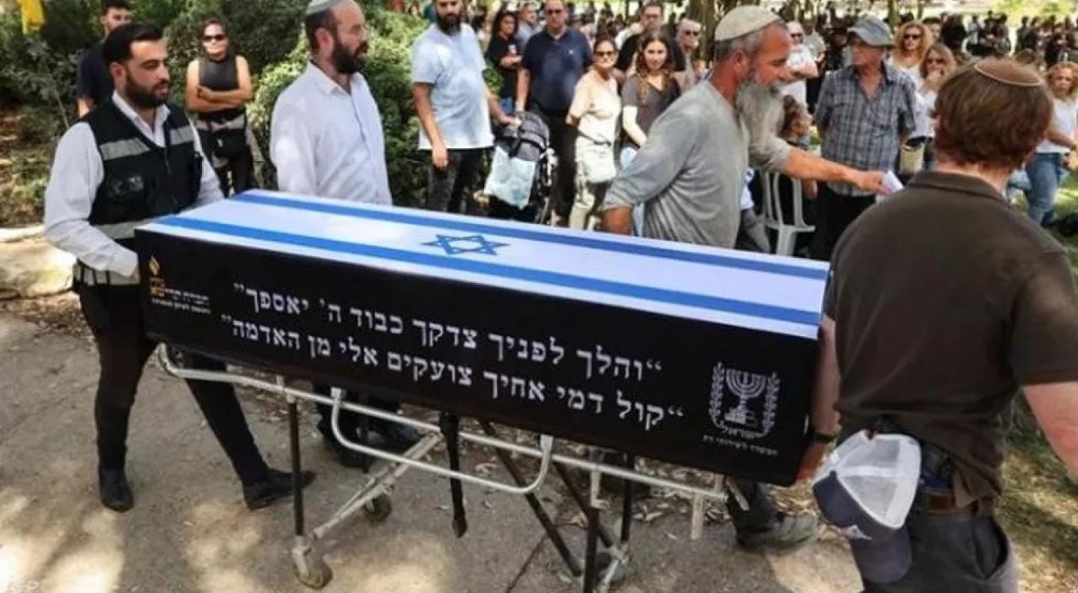 مكتب نتنياهو يؤكد تسلم جثماني أسيرين من غزة