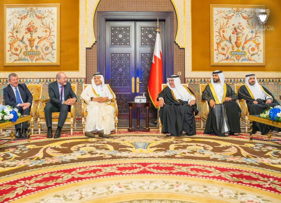 ولي العهد البحريني يستقبل رؤساء الوفود العربية المشاركة بحوار المنامة