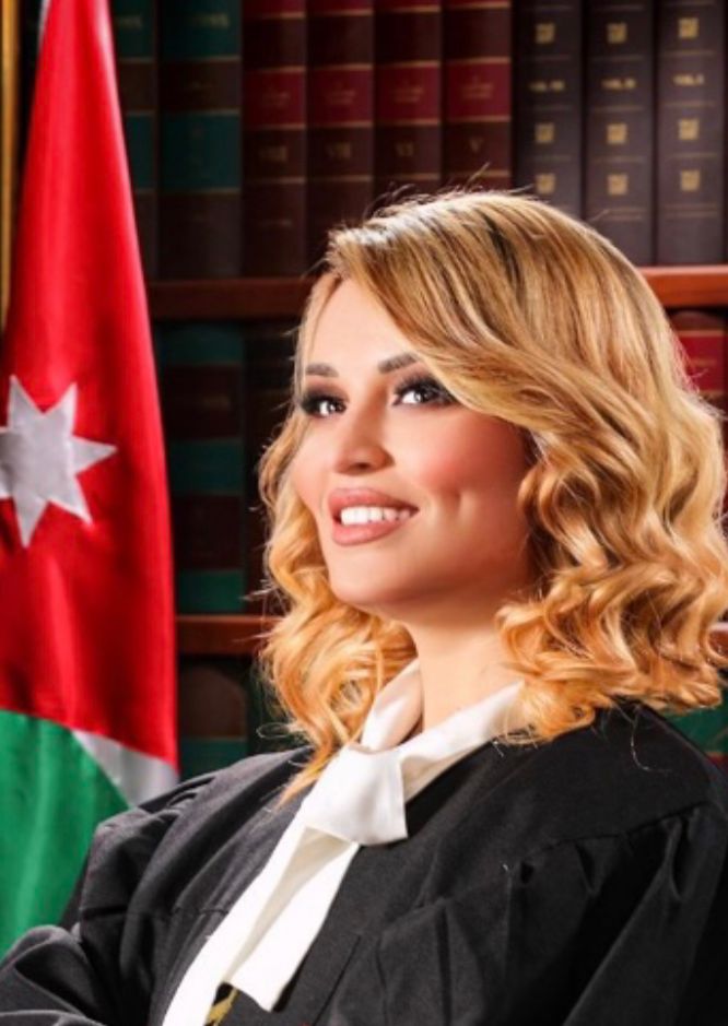 مبارك للأستاذة فرح الصوالحة نجاحها في امتحان نقابة المحامين النظاميين