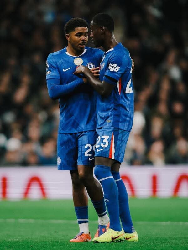 الدوري الانكليزي الممتاز: تشيلسي يتفوق على توتنهام في ديربي لندن