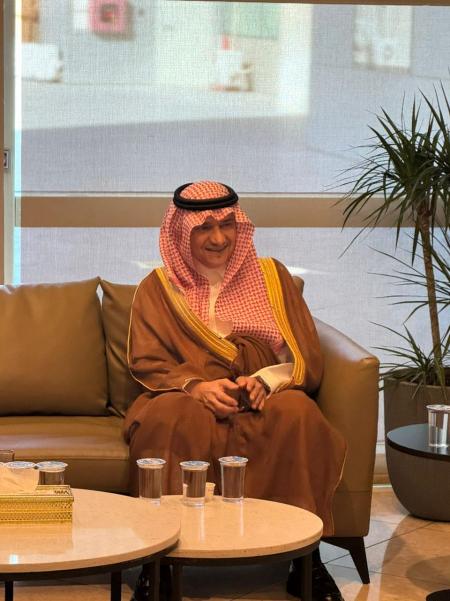 السفير السعودي الأمير منصور آل سعود يصل الأردن