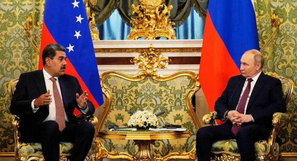روسيا تؤكد دعمها لفنزويلا ومادورو يهاجم الاتهامات الأمريكية بشأن المخدرات