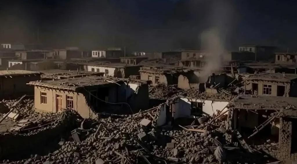 زلزال مدمّر يضرب شمال أفغانستان بقوة 6.3 درجات.. عشرات الضحايا وتحذيرات من هزات ارتدادية