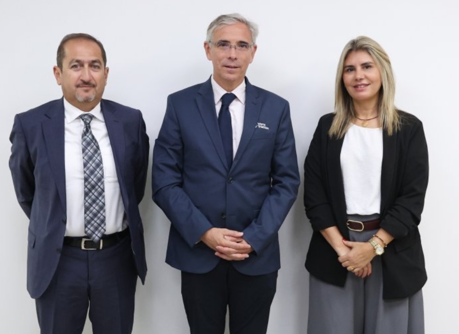 اللجنة الأولمبية الأردنية تستقبل رئيس الاتحاد الدولي للترايثلون