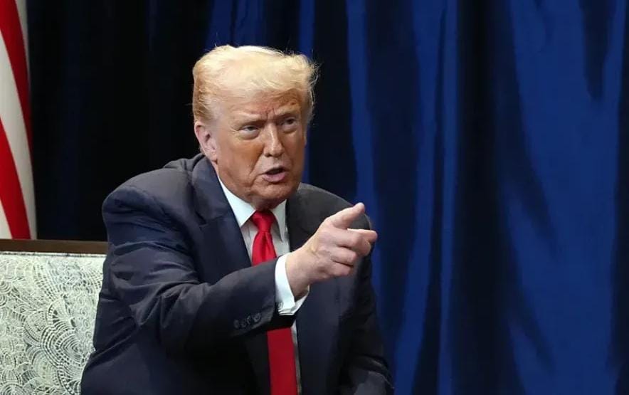 ترامب: 89 عميلاً مدججين بالأسلحة داهموا منزلي وعبثوا بخزائن زوجتي