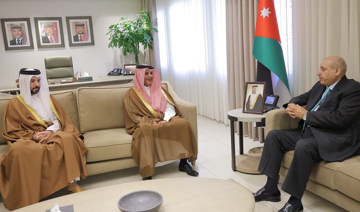 القاضي والسفير القطري يؤكدان عمق العلاقات الثنائية